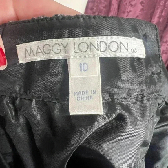 Vintage Silver Satin Crepe Shift Dress With Flower Metallic Women's Size 10 - Picture 8 of 9